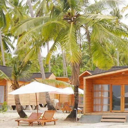 Pulau Mahitam Resort & Cottage By Hotelku Menango Exteriör bild