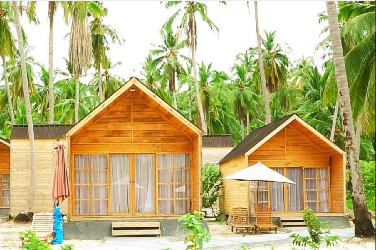 Pulau Mahitam Resort & Cottage By Hotelku Menango Exteriör bild